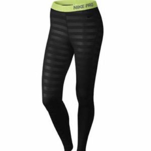 NIKE PRO EMBOSSED HYPERWARM SET - Picture 4 of 7